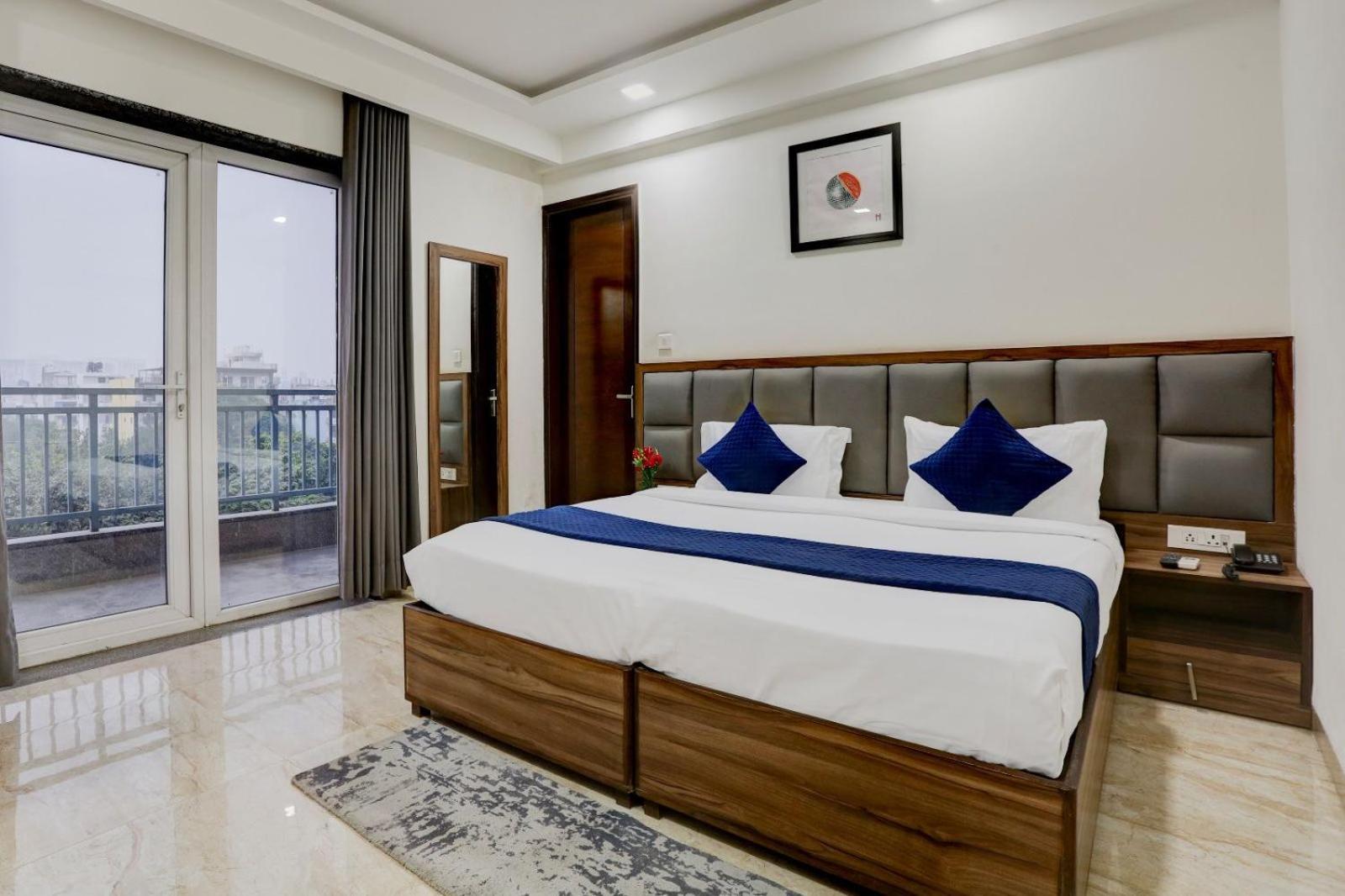 Hotel Greysky Medicity Gurgaon Bagian luar foto