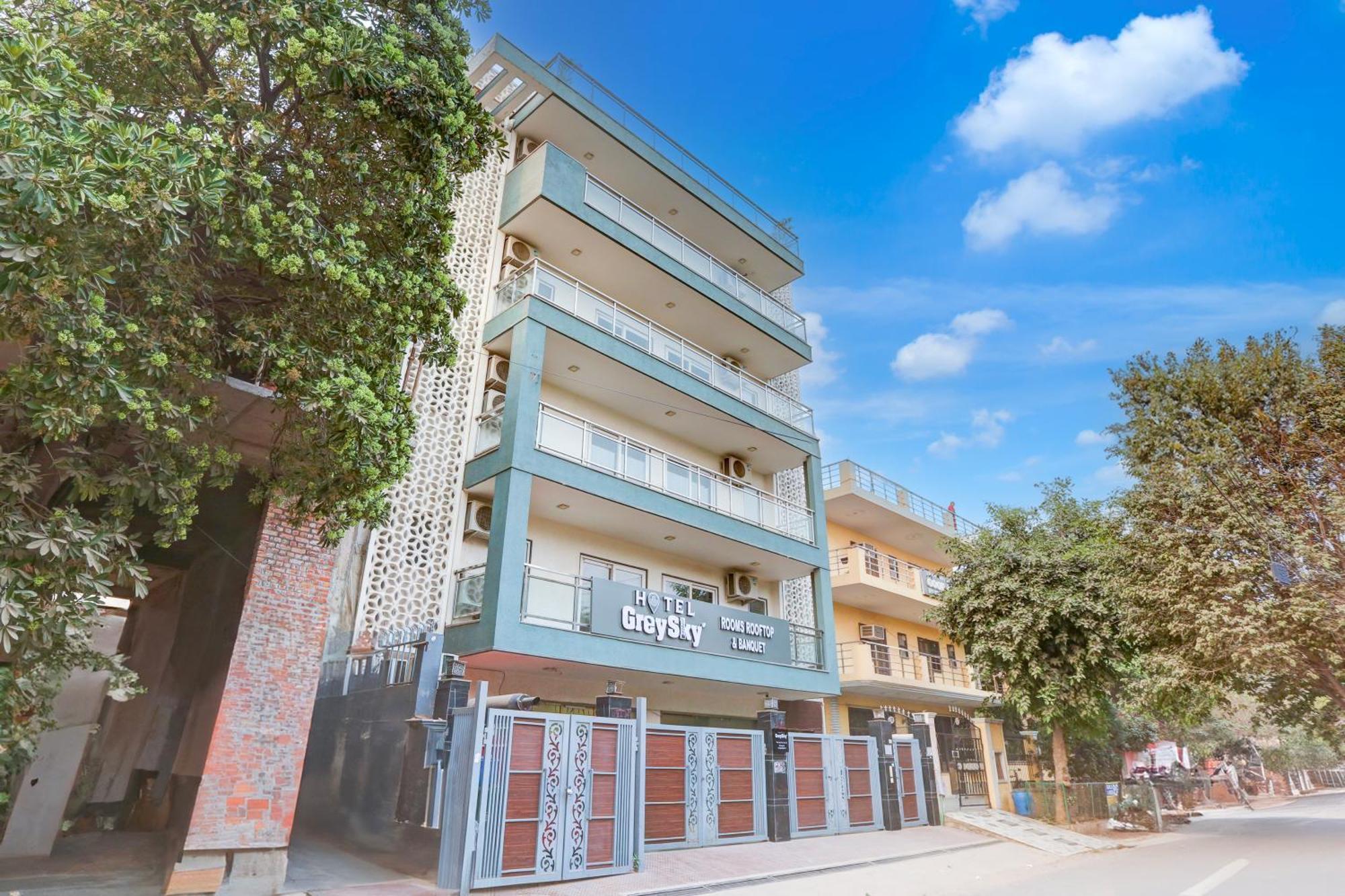 Hotel Greysky Medicity Gurgaon Bagian luar foto