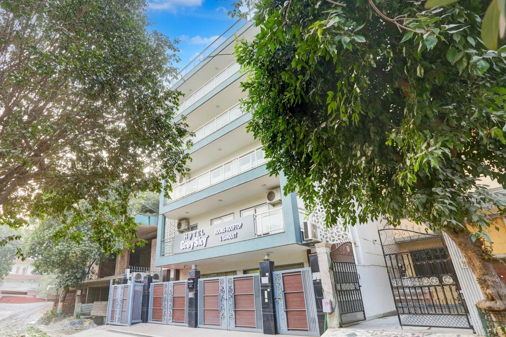 Hotel Greysky Medicity Gurgaon Bagian luar foto